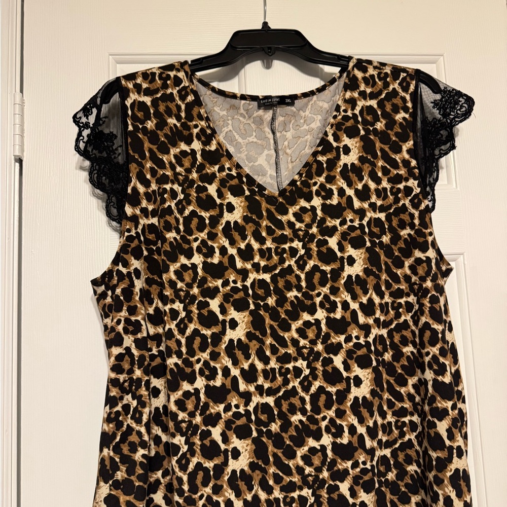 Leopard Print Sleeveless Top with Lace Detail